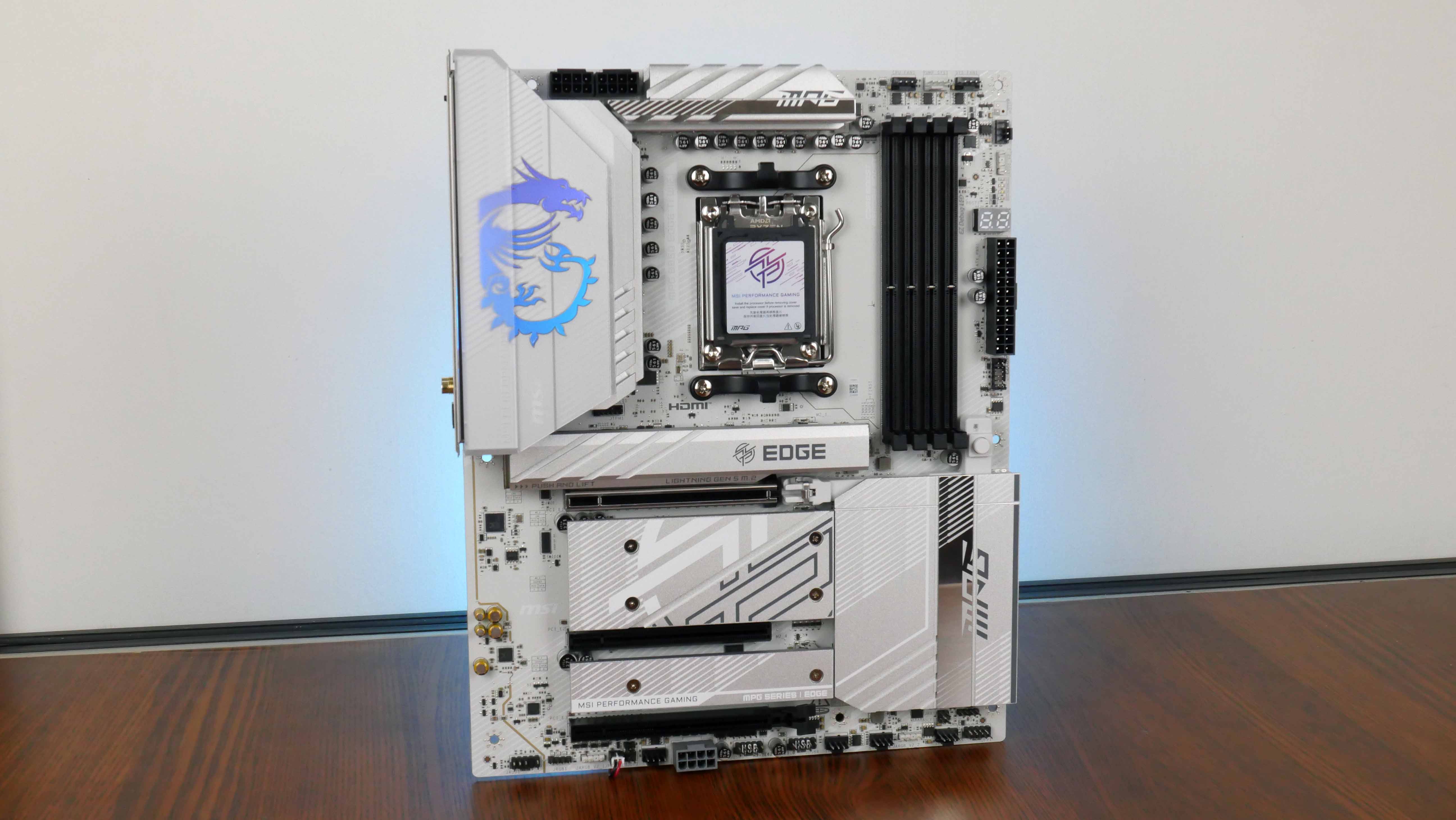 新年の贈り物 MSI Overview: & Unboxing MPG Motherboard AM5 WIFI TI EDGE B850 マザーボード